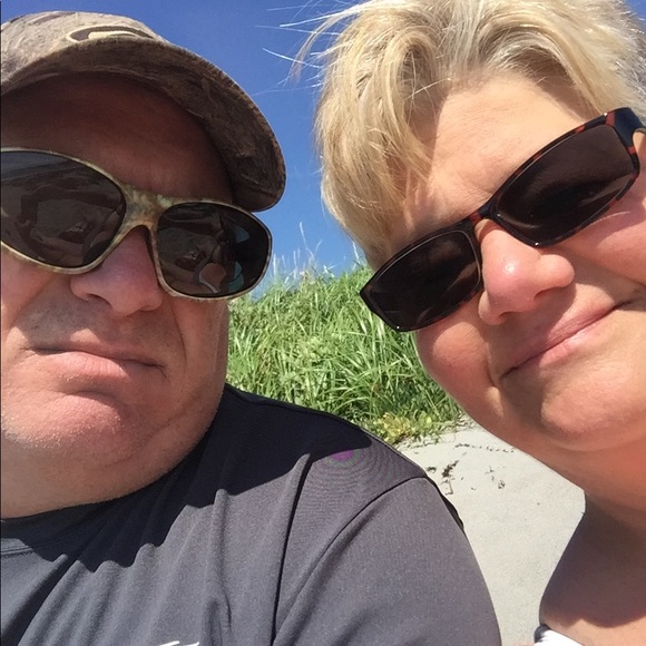 Meet your Posher💗 - Picture 3 of 7